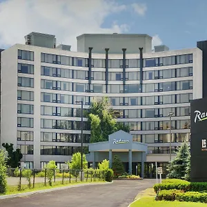Radisson East 3* Toronto