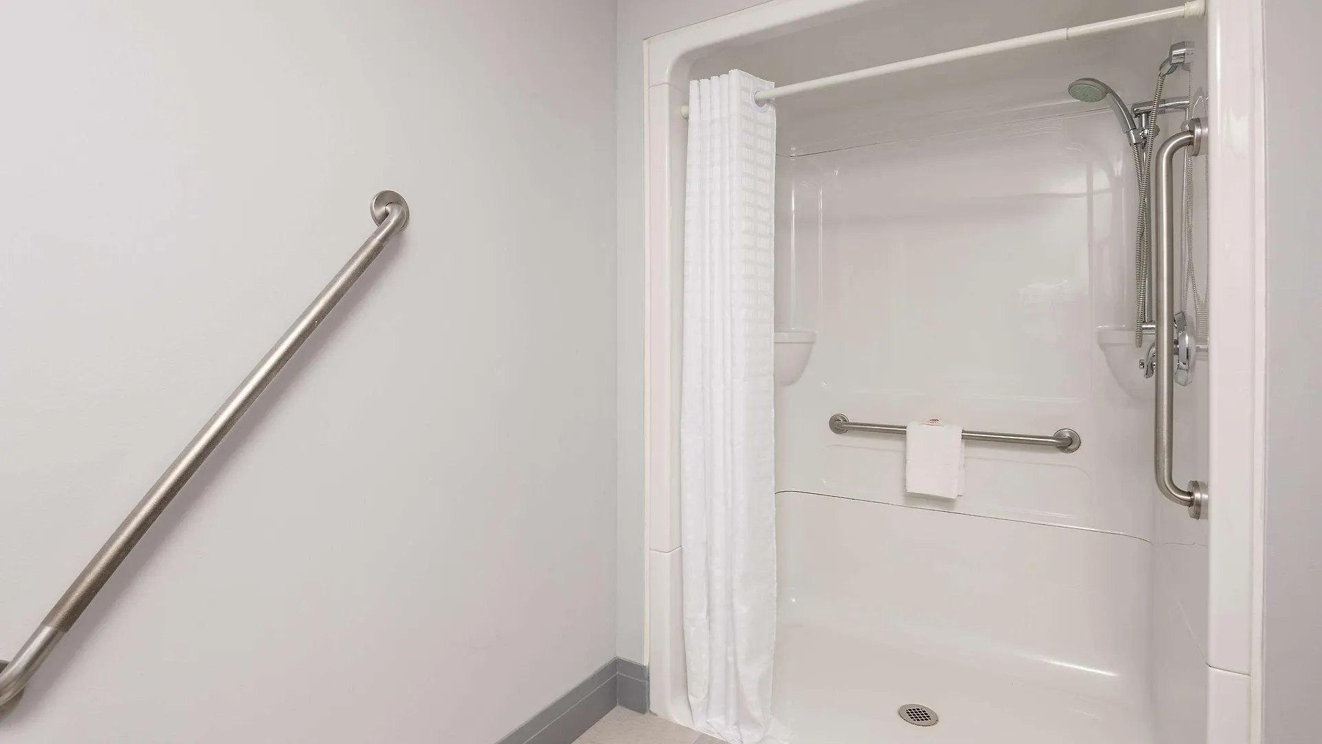 Comfort Hotel Niagara Falls 4*,